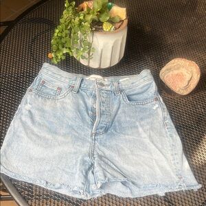 Denim Forum “the yoko mid thigh shorts”